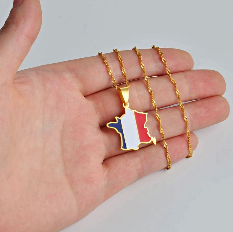 France Pendant necklace